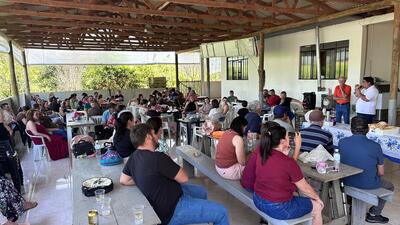 COLELS celebra 27 anos de história e união dos produtores de leite